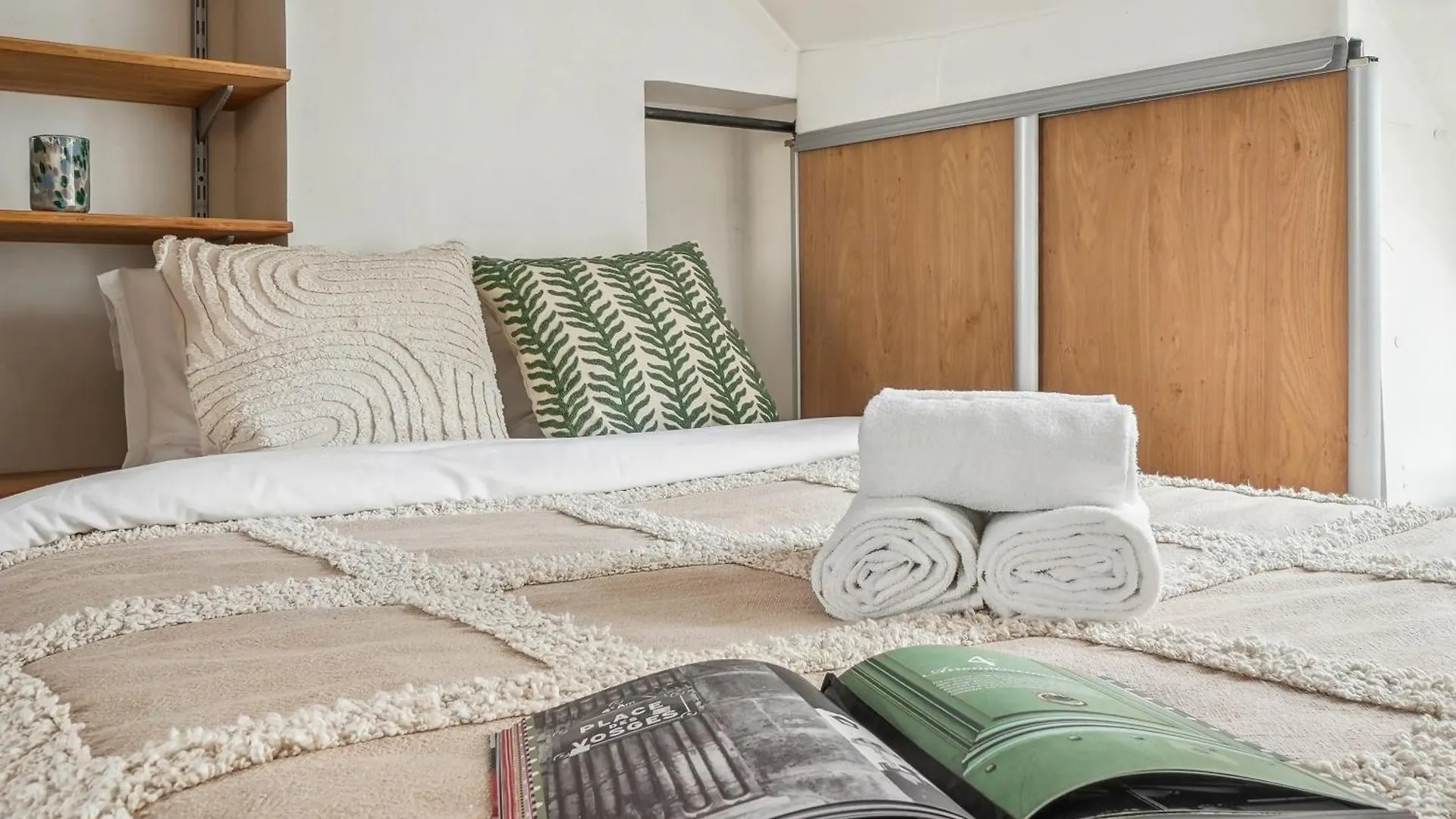 Place Des Vosges & Le Marais - Cityapartmentstay Apartment