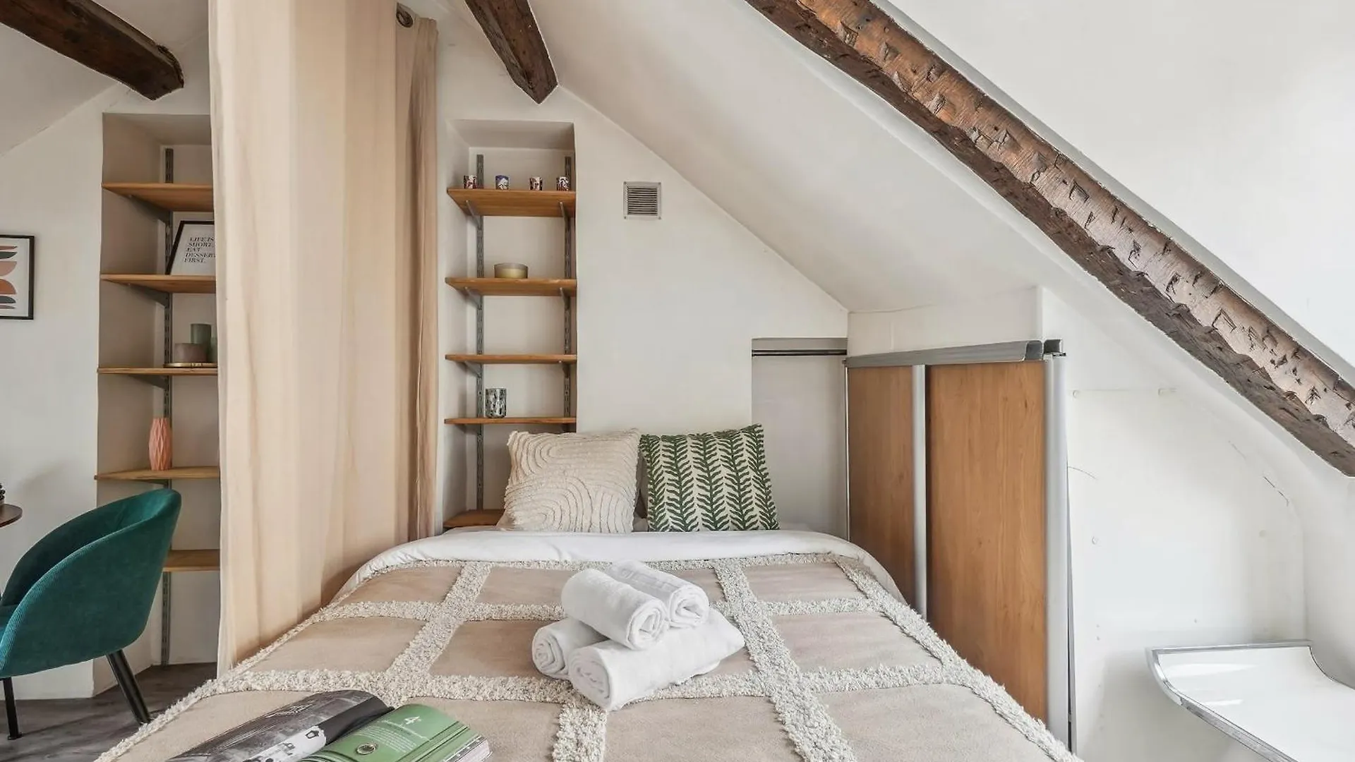 Place Des Vosges & Le Marais - Cityapartmentstay Apartment Paris