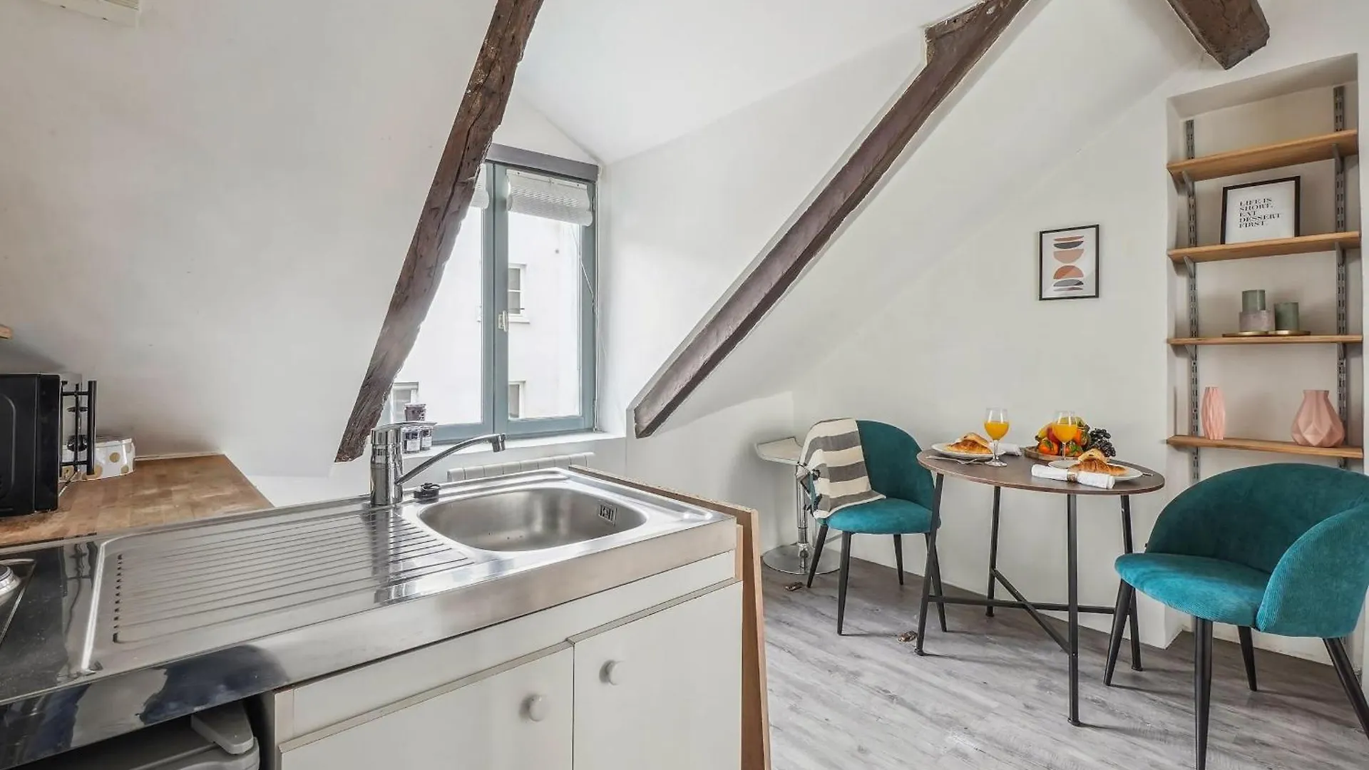 Place Des Vosges & Le Marais - Cityapartmentstay Apartman Párizs